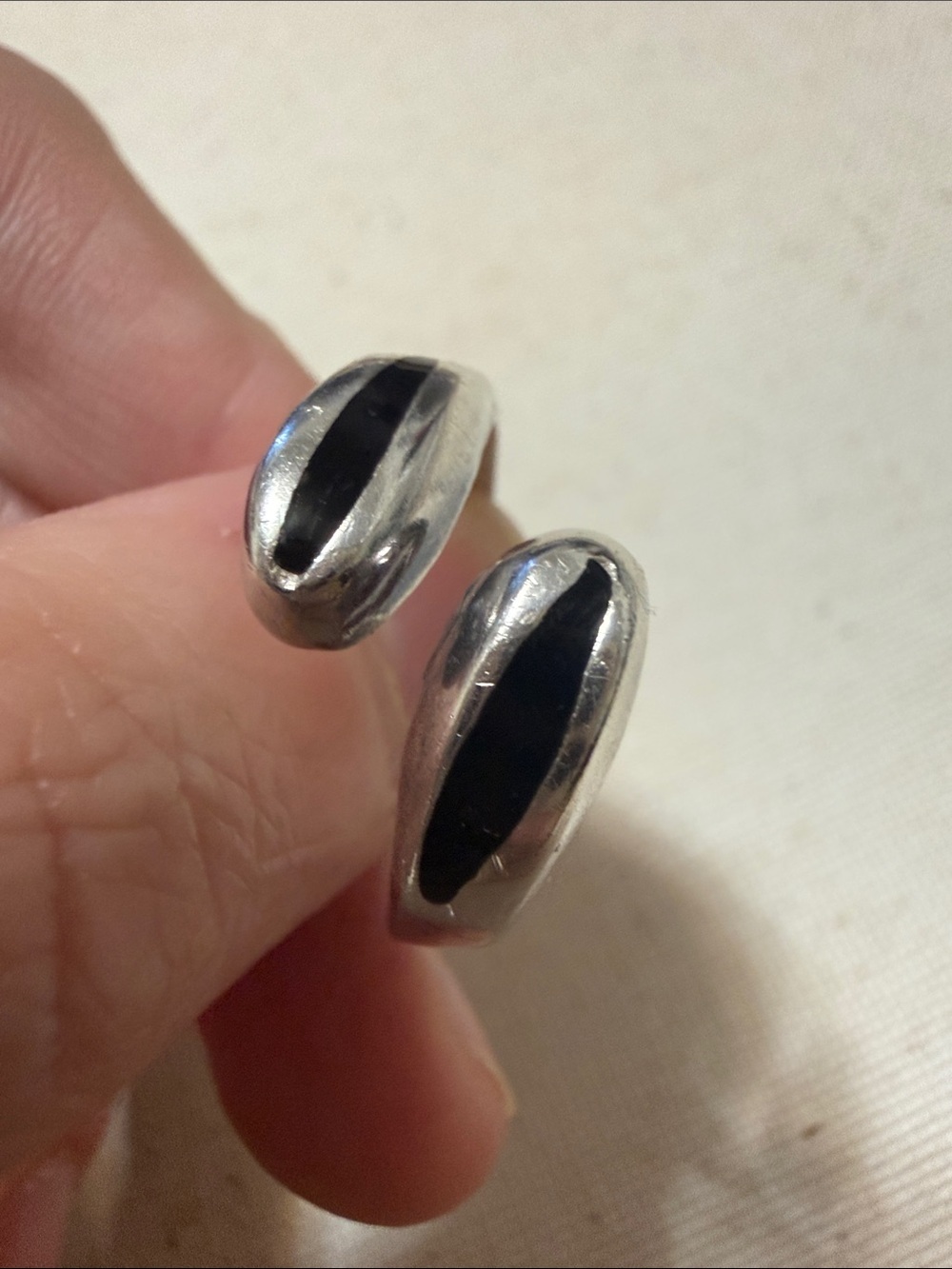 Sterling Silver 925 Mexico Unmarked but tested Black Inlay Ring size 8.25 - Picture 10 of 11